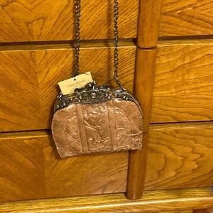 Stunning Patricia Nash shoulder bag.